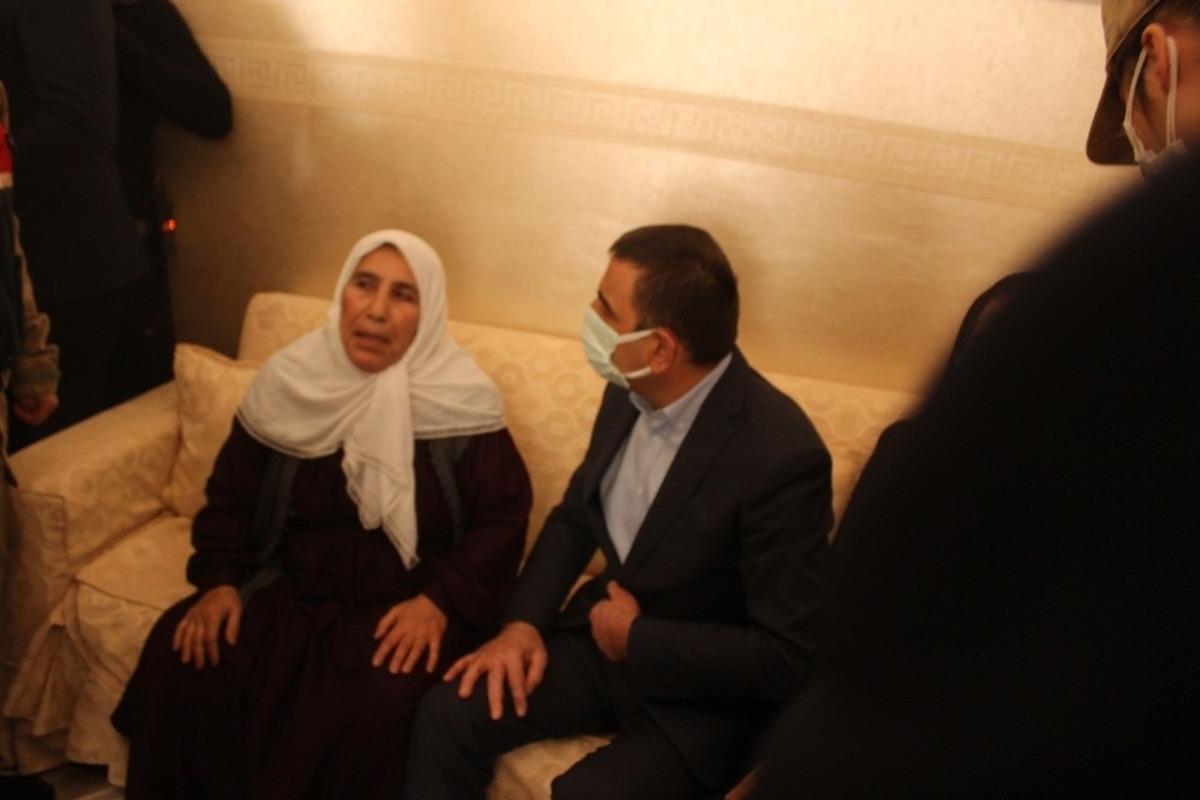 Siirt Valisi Hacıbektaşoğlu, şehit S&uuml;leyman Sungur&rsquo;un ailesine başsağlığı ziyaretinde bulundu