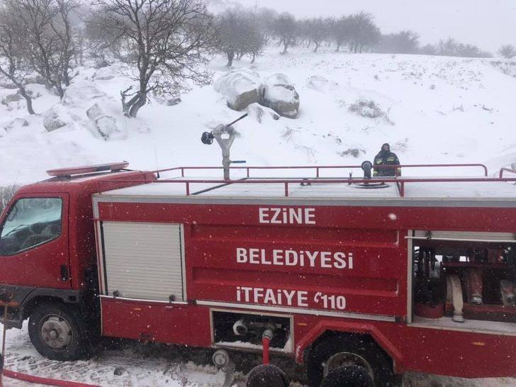 Ezine’de köy okulunda yangın G2