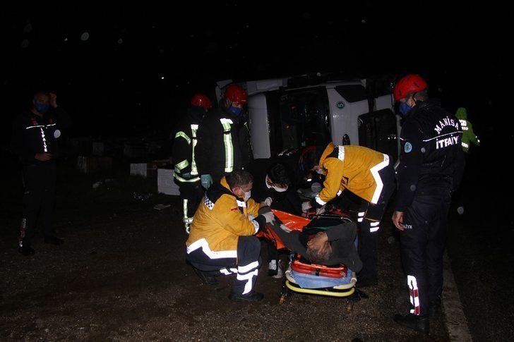 Yan yatan tırın sürücüsü yaralandı G5