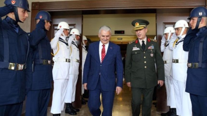 Yıldırım: 15 Temmuz'da Hulusi Akar aradı 'Efendim beni bıraktılar, ne yapayım?' dedi