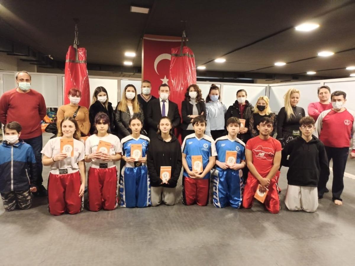 &lsquo;Engellilere&rsquo; y&ouml;nelik proje kapsamında hazırlanan &lsquo;Empati&rsquo; adlı kitabın tanıtımını yaptı