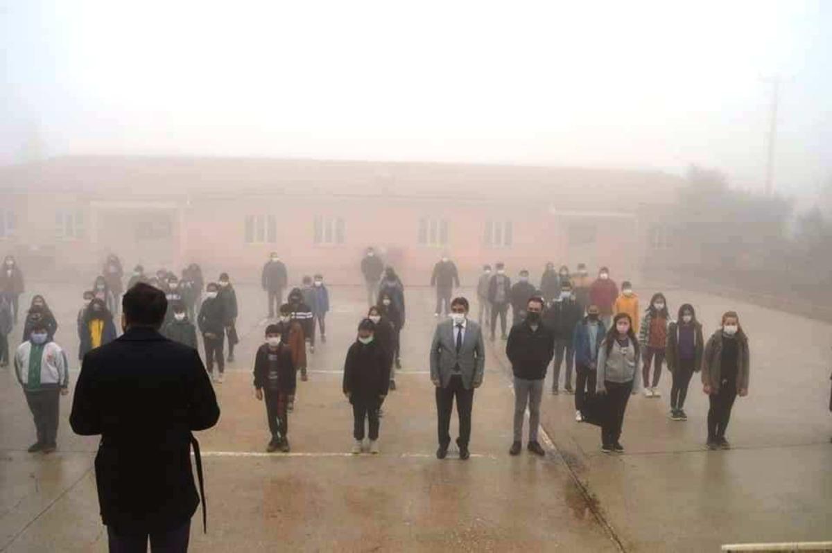 Başkan İnal, &ouml;ğrencileri yalnız bırakmadı