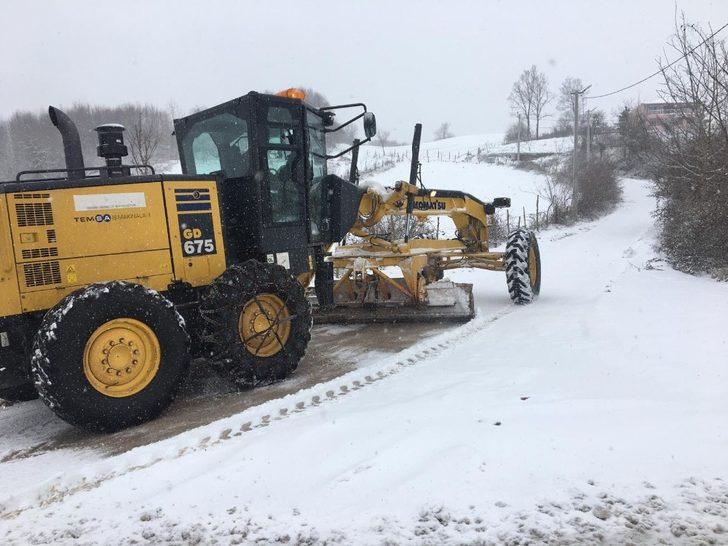 İzmit Belediyesinden kar mesaisi G3