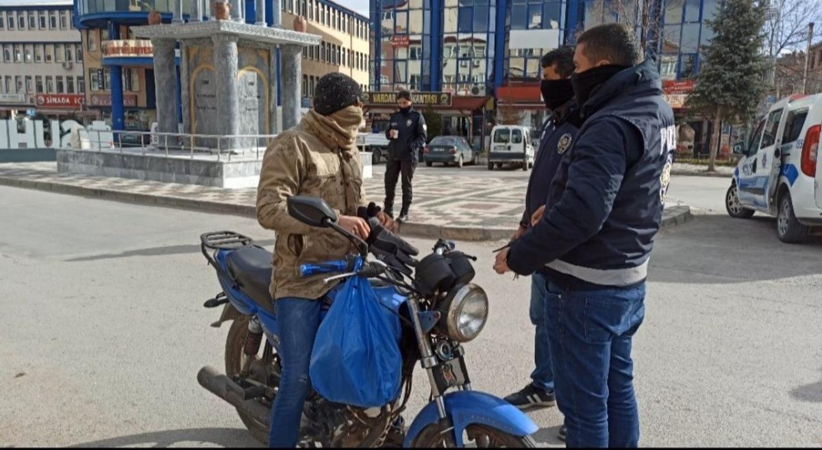 S&uuml;r&uuml;c&uuml;n&uuml;n polisi şaşırtan talebi