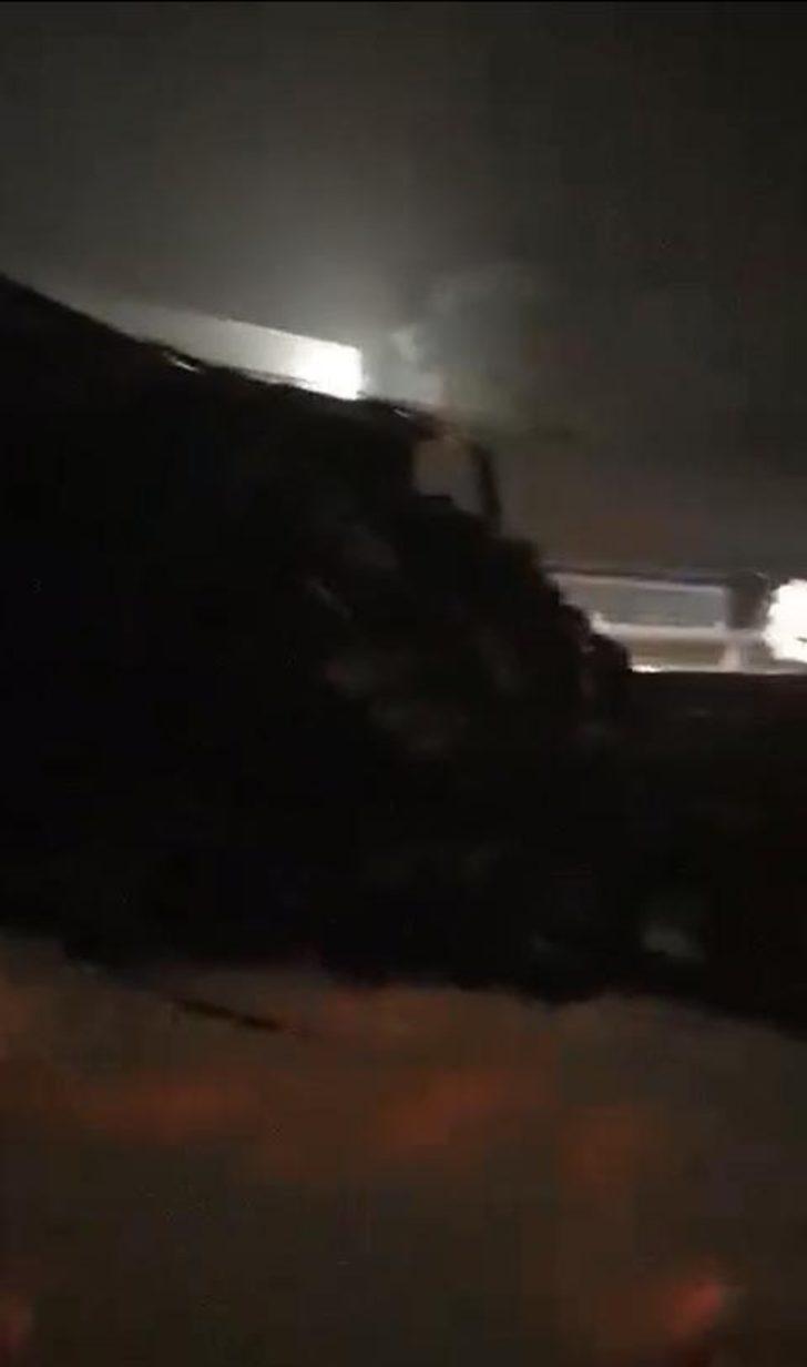 Karda tır şarampole devrildi: 1 yaralı G4