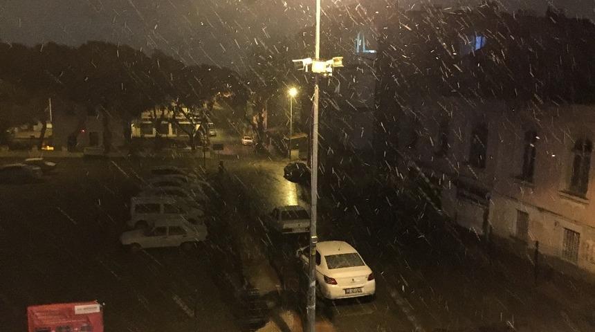 Alaşehir’de eğitime kar engeli