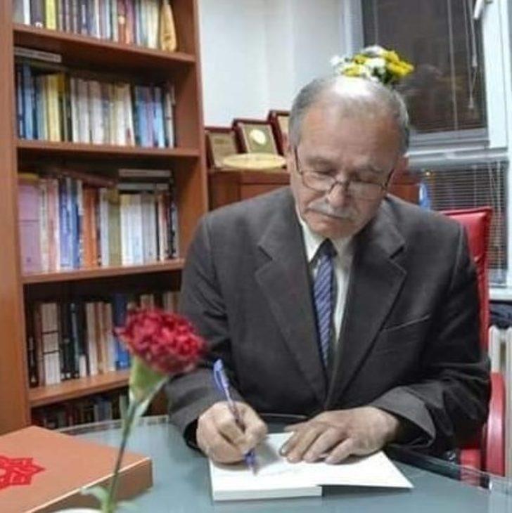 Ünlü yazar ve şair Yusuf Akgül’den öğretmenlere eğitim G5