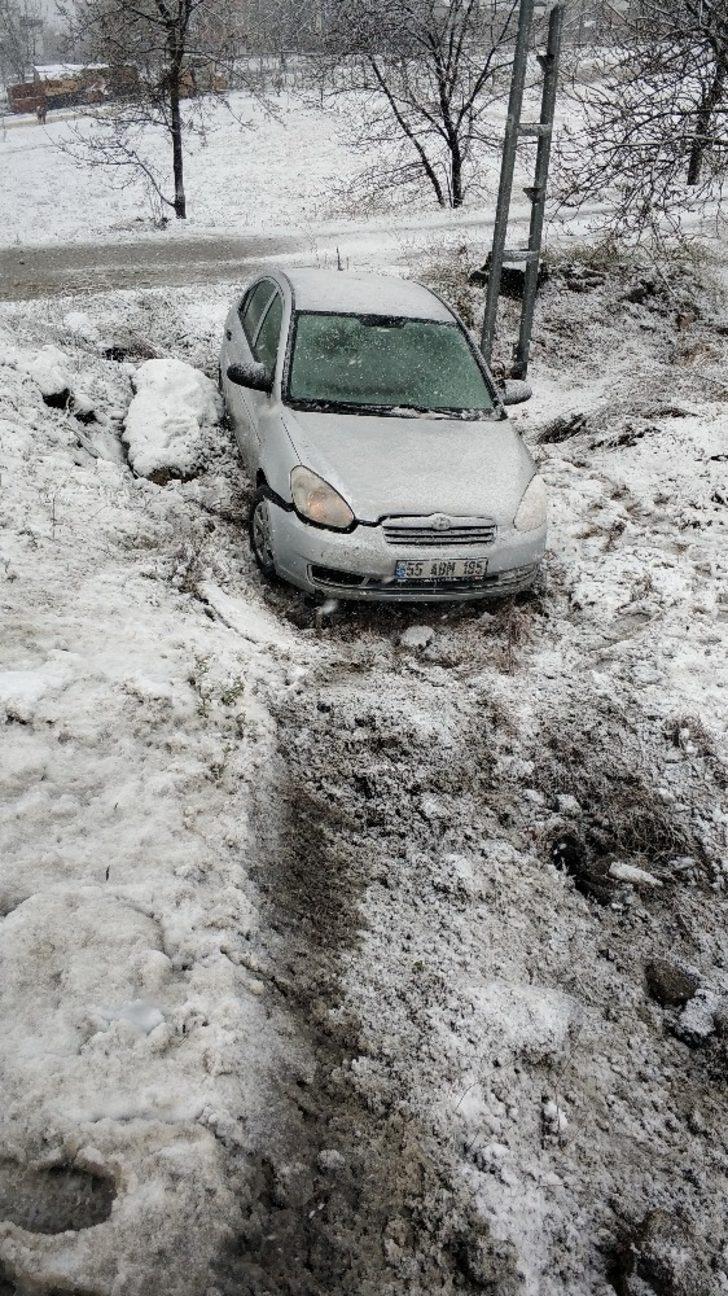 Samsun’da kardan kayan otomobil şarampole uçtu G3