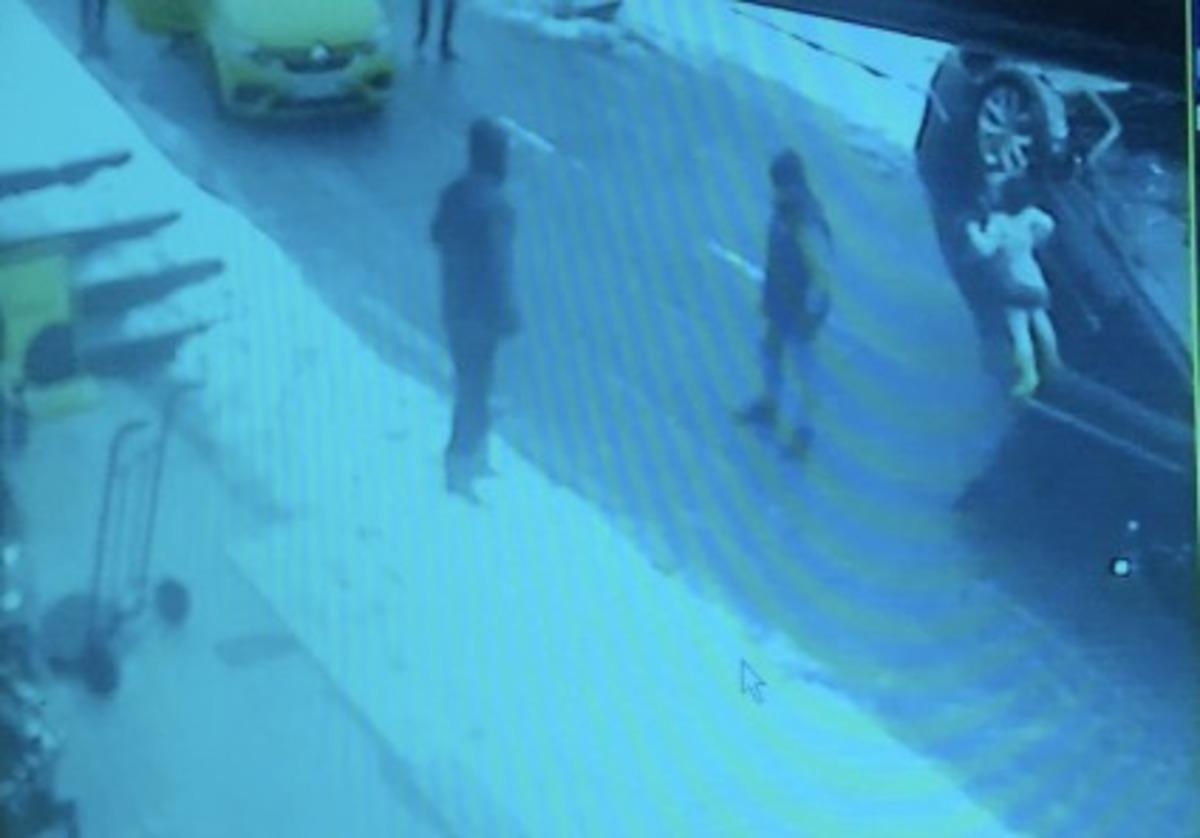 Sarıyer&rsquo;de &ccedil;ocuklu ailenin dehşeti yaşadığı kaza kamerada