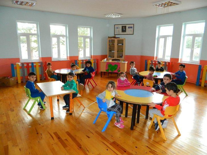 Posof’ta bir ilkokul açıldı G1