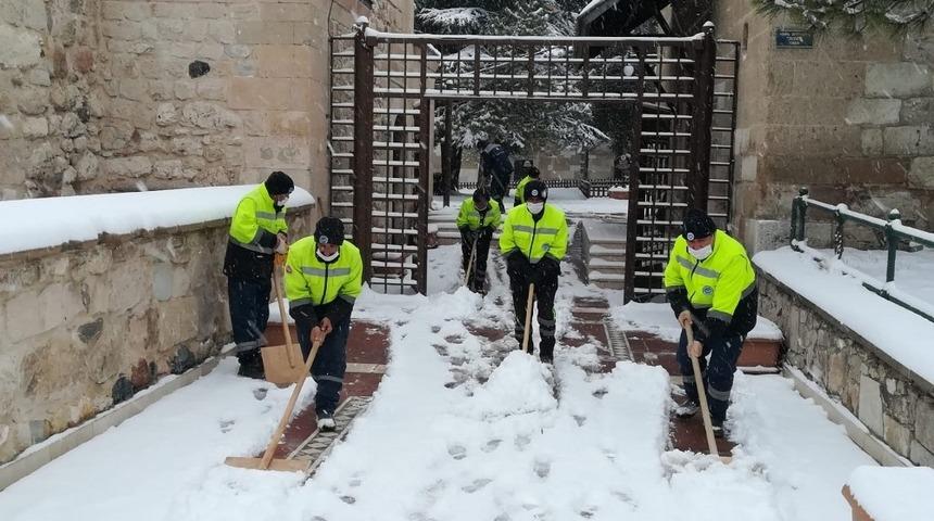 Odunpazarı’nda karla mücadele