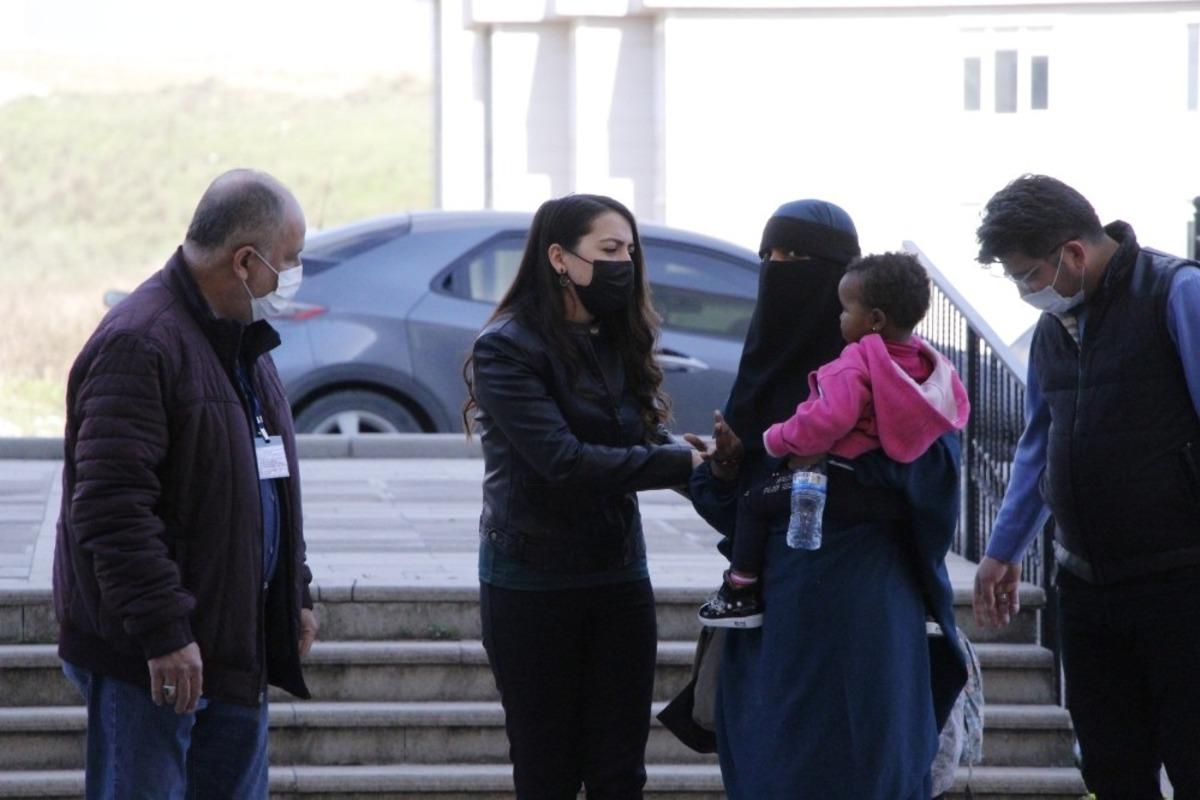 Mavi b&uuml;ltenle aranan DEAŞ&rsquo;lı ter&ouml;rist sınırda yakalandı