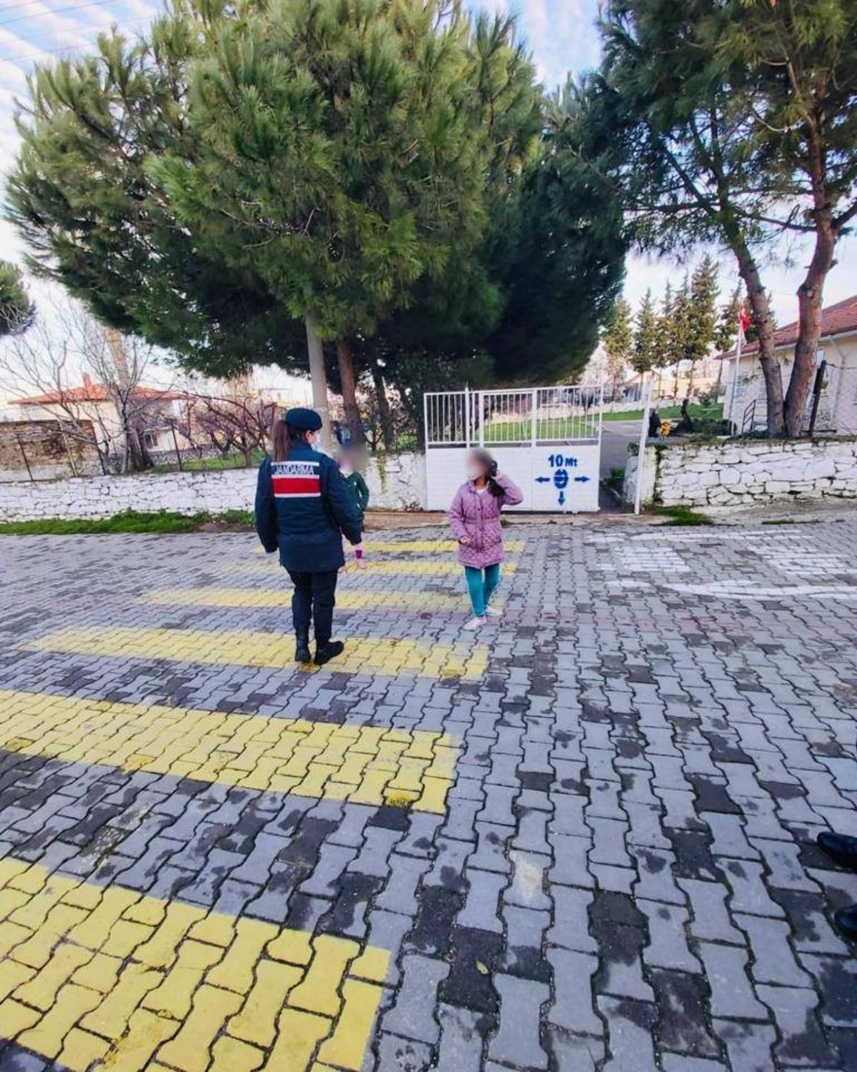 Y&uuml;z y&uuml;ze eğitim Kuşadası&rsquo;nda da başladı