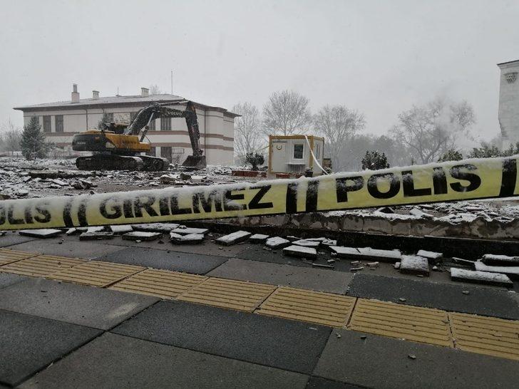 Başkent’teki bir temel kazısından insana ait olduğu düşünülen kemikler bulundu G4