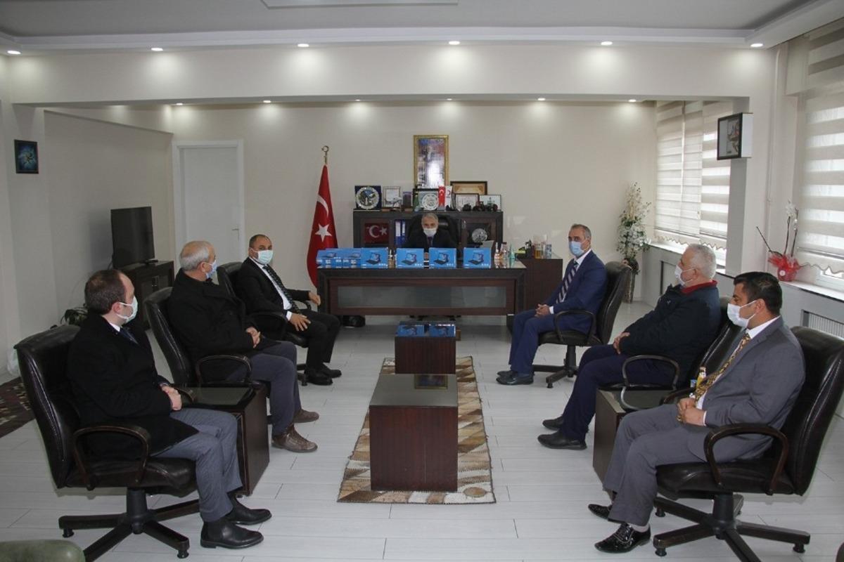 Salihli Ticaret Borsası&rsquo;ndan Kula&rsquo;daki ihtiya&ccedil; sahibi &ouml;ğrencilere tablet desteği