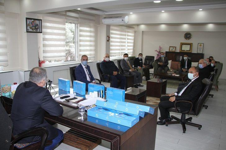 Salihli Ticaret Borsası’ndan Kula’daki ihtiyaç sahibi öğrencilere tablet desteği G2