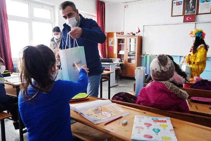 Atakum’da ilk ders zili hediyelerle çaldı G1