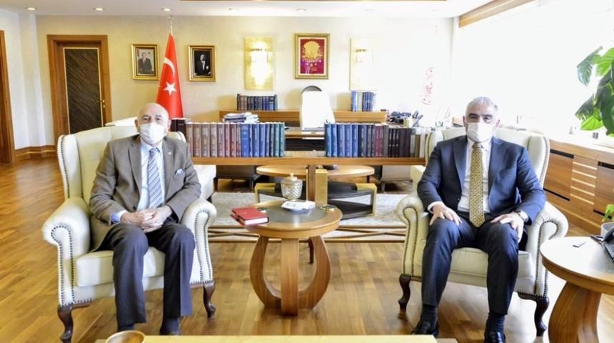 İran’dan korkutan mutasyonlu virüs açıklaması