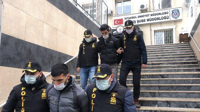Oto galeride 3 kişinin yaralandığı silahlı kavganın zanlıları gözaltında 1