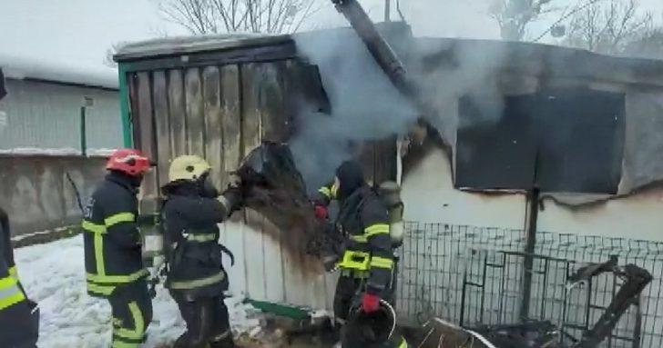 Yanan prefabrikten yanmış tomar tomar para ve altın çıkardılar G3