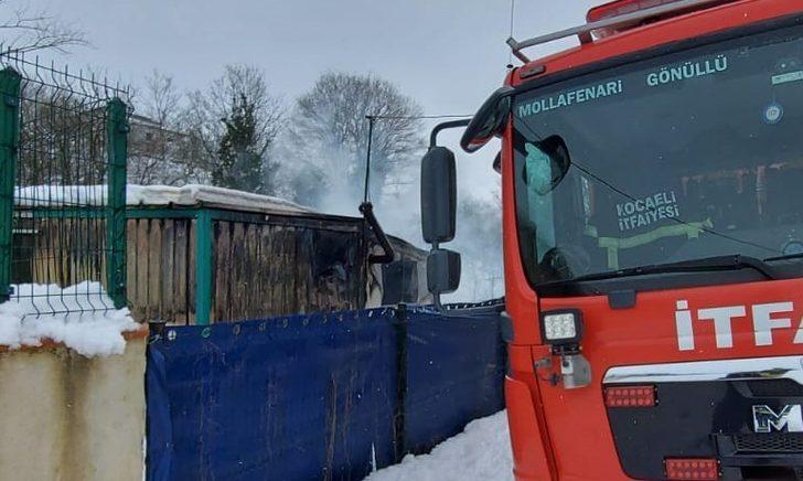 Yanan prefabrikten yanmış tomar tomar para ve altın çıkardılar G4