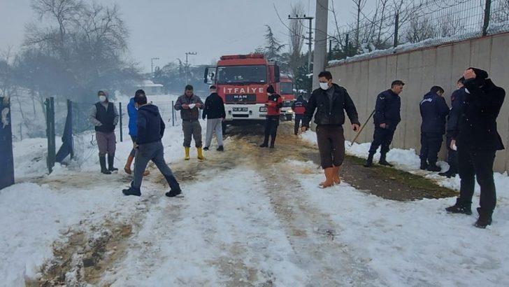 Yanan prefabrikten yanmış tomar tomar para ve altın çıkardılar G5