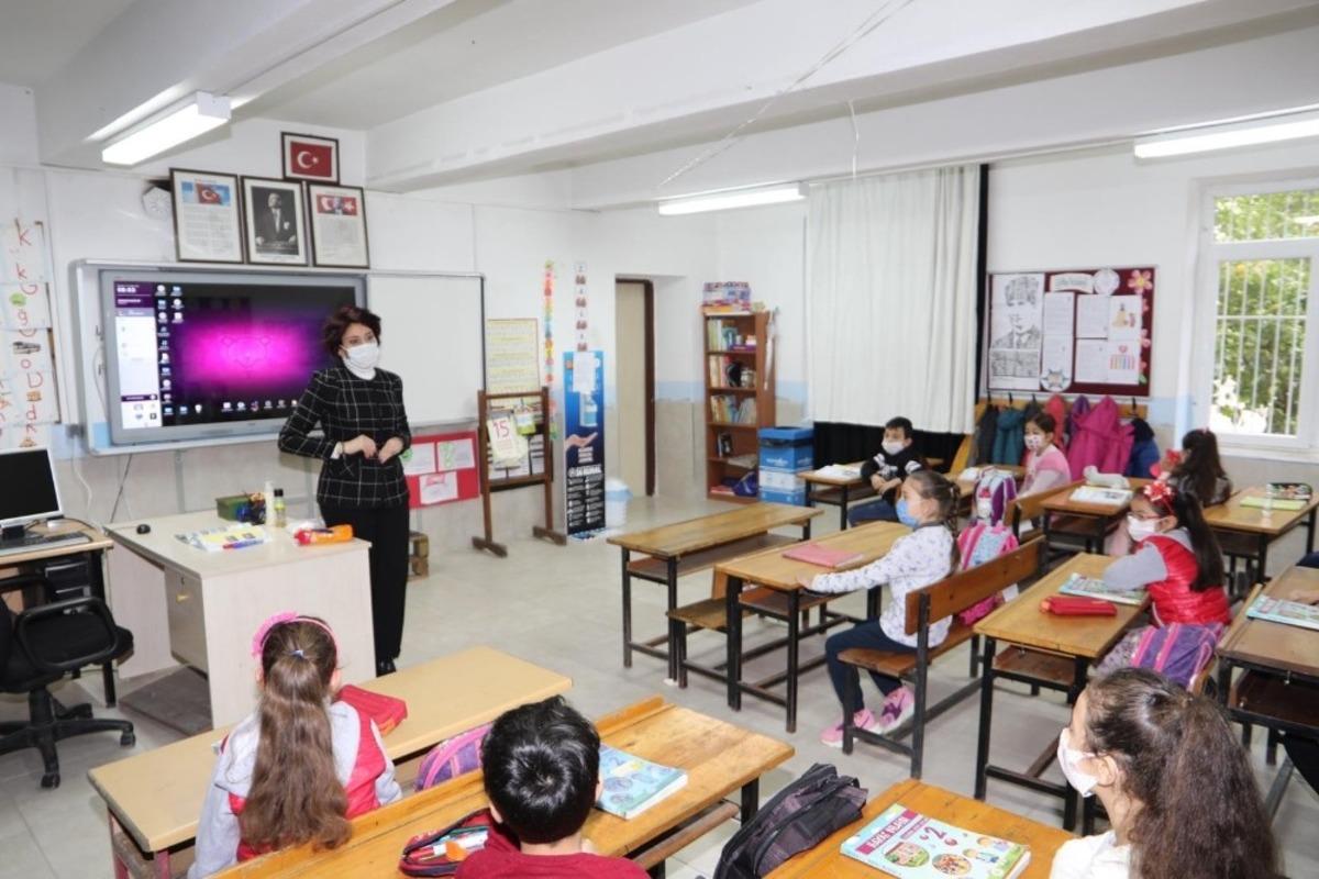 Antalya&rsquo;da k&ouml;y okulları y&uuml;z y&uuml;ze eğitime başladı