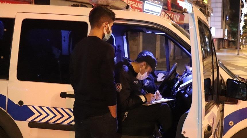 Sokağa &ccedil;ıkma kısıtlamasına uymayan 222 kişiye 204 bin 300 TL cezai işlem uygulandı