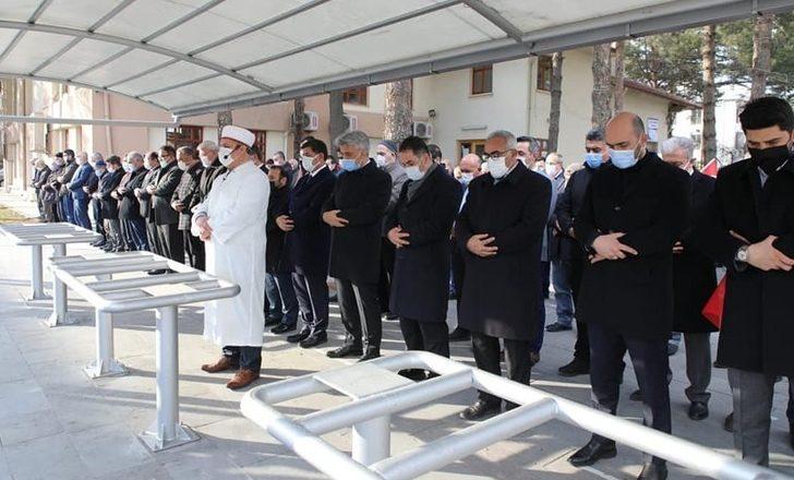 Erzincan’da şehitler için gıyabi cenaze namazı kılındı G2