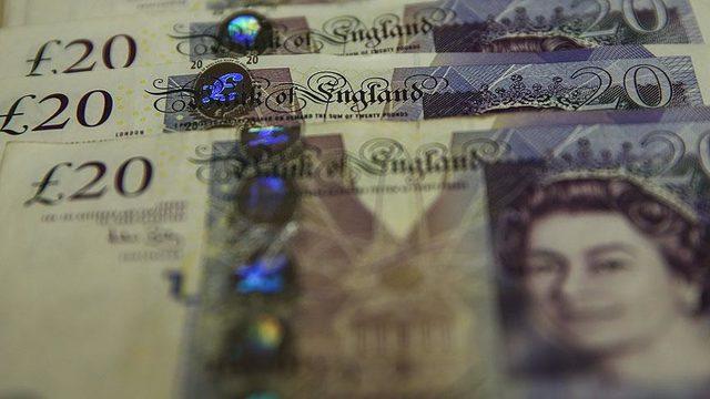 İngiliz sterlini ABD doları karşısında son 3 yılın en yüksek seviyesinde