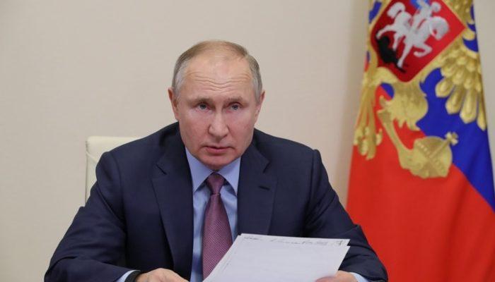 Putin ve Paşinyan Ermenistan’daki durumu görüştü