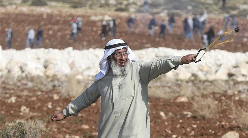 İsrail mahkemesi Filistin'in 'ihtiyar delikanlısı'nın gözaltı süresini bir kez daha uzattı