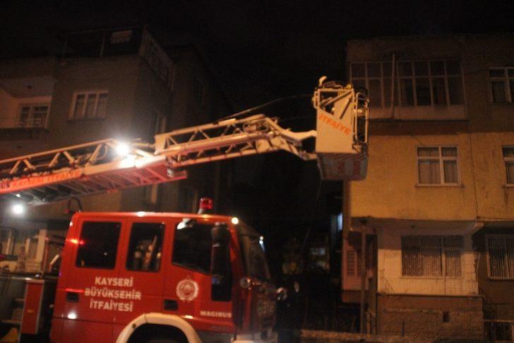 Kayseri’de boş dairede yangın G3