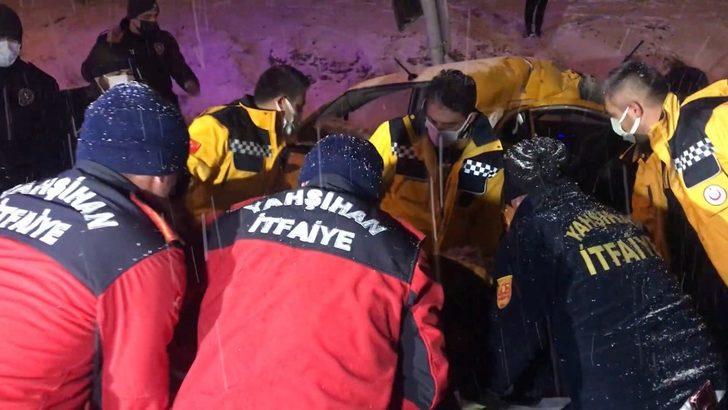 Otobüs ile ticari taksinin çarpıştığı kaza anı kamerada: 1 ölü G5