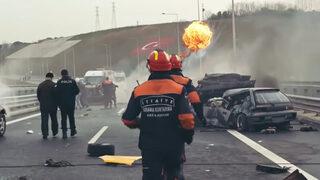 Kırmızı Kamyon dizisinden yeni fragman yayınlandı! Kırmızı Kamyon ne zaman başlıyor? İşte oyuncu oyuncu kadrosu