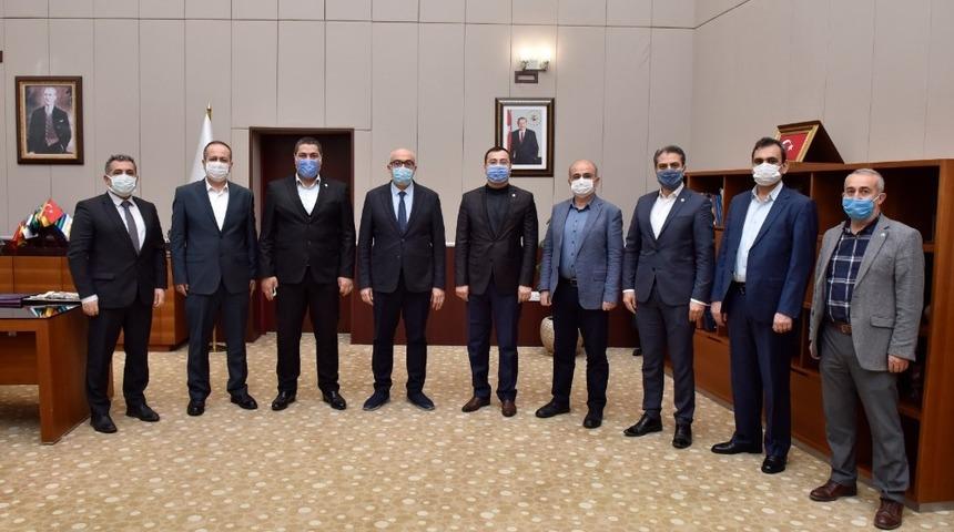 Memur-Sen&rsquo;den MCB&Uuml; y&ouml;netimine teşekk&uuml;r