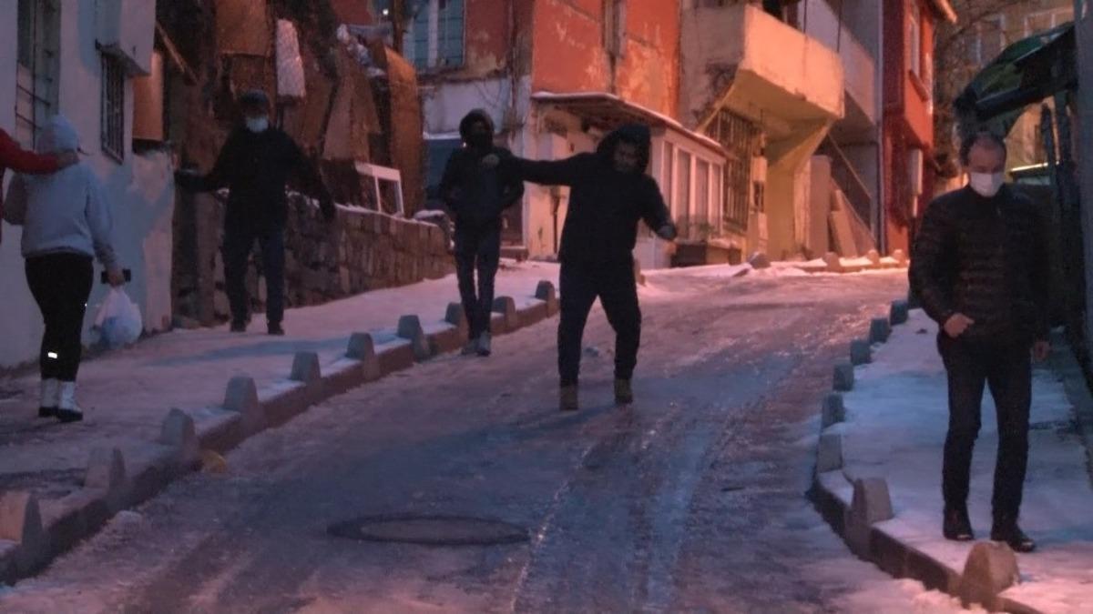 İstanbul&rsquo;da kar yağışı sonrası oluşan don nedeniyle vatandaşlar zor anlar yaşadı