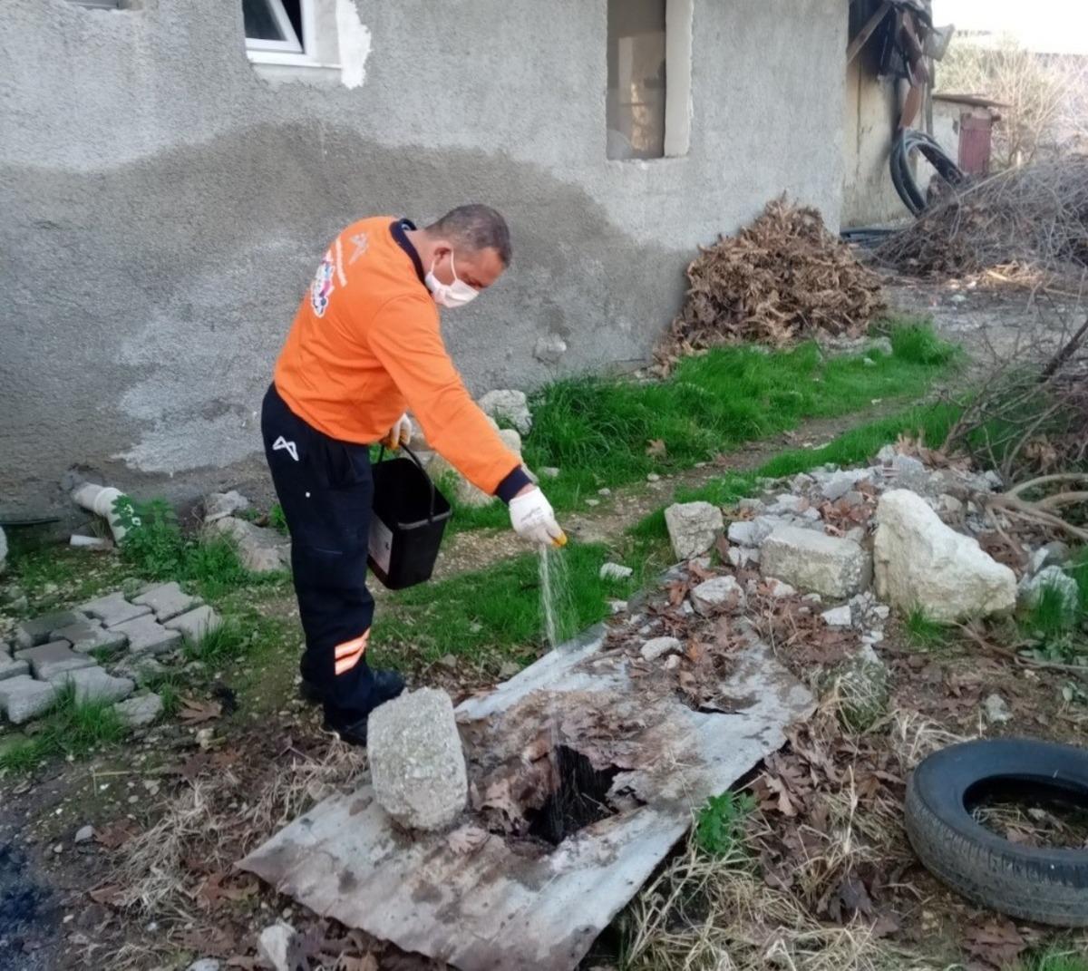 Tarsus&rsquo;ta zararlılara karşı kış aylarında da m&uuml;cadele