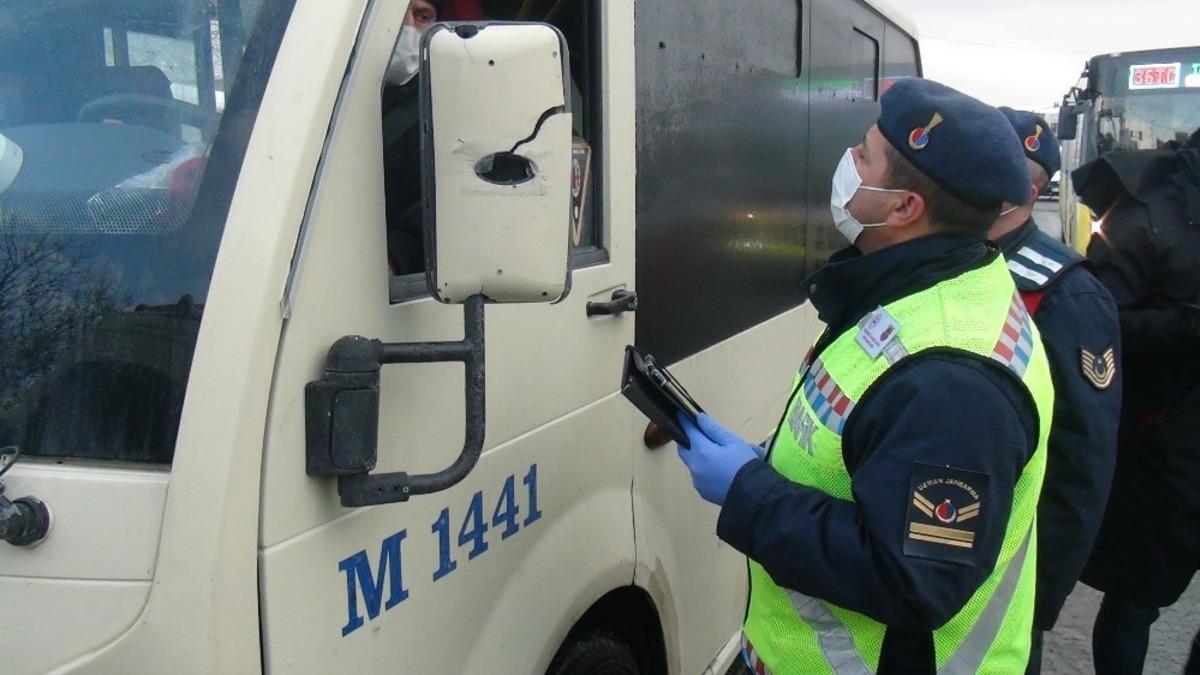 Jandarma toplu taşıma ara&ccedil;larında kış lastiği denetimi yaptı