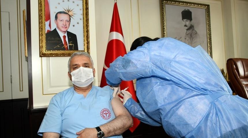 Aşı olan validen aşı &ccedil;ağrısı