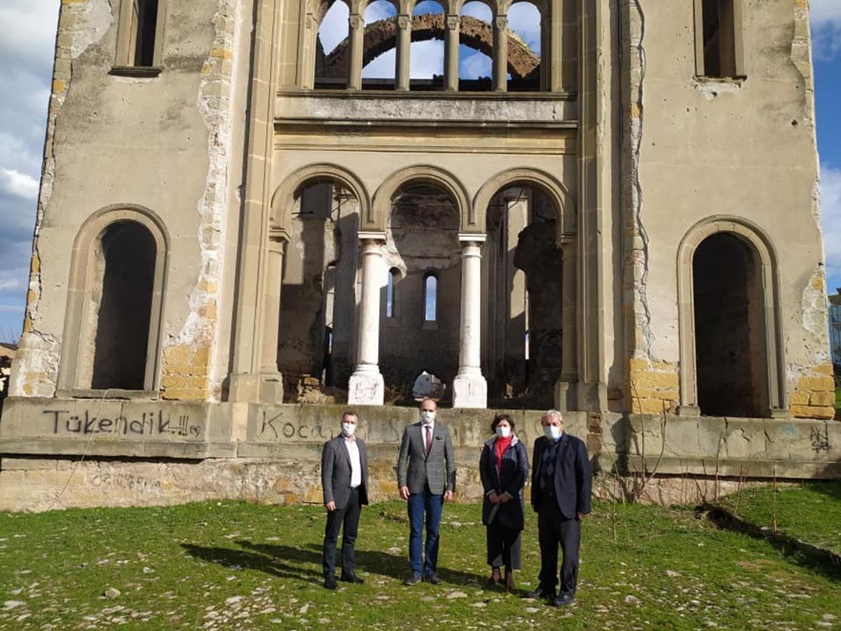 Yorgi Kilisesi ve Papazın Konağı&rsquo;nda restorasyon