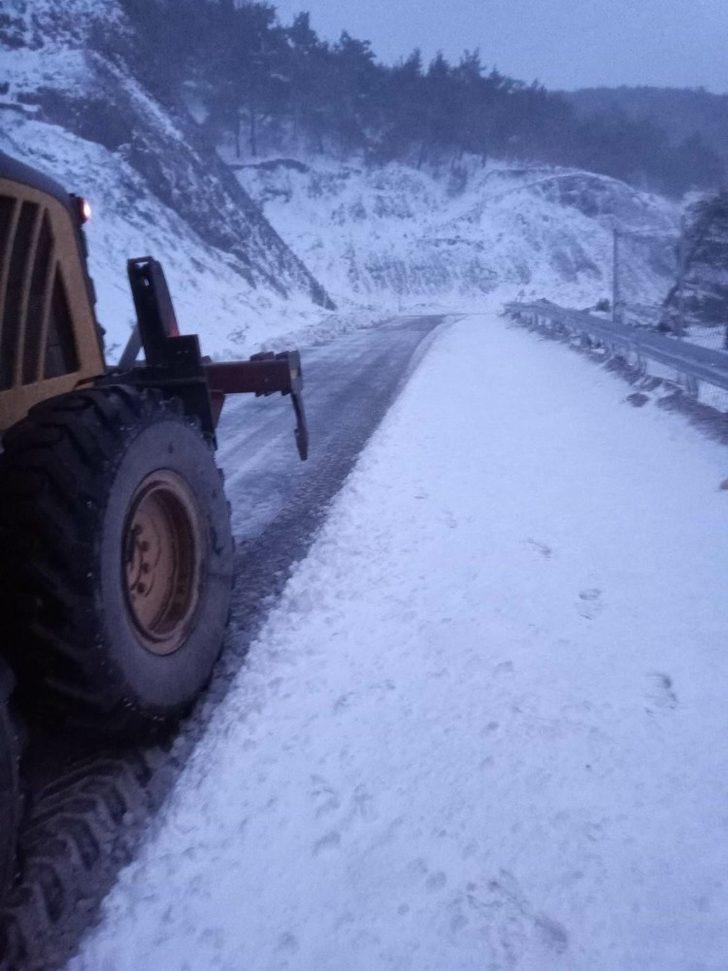 Soma’da karla mücadele devam ediyor G2