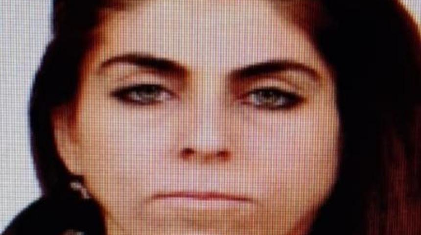 (Düzeltme) Sokak ortasında kardeşi tarafından sırtından vurularak öldürülen kadının, babası ve akrabasına uzaklaştırma kararı aldırdığı ortaya çıktı