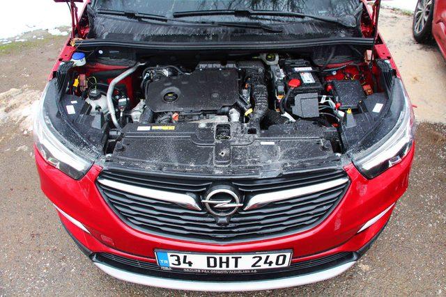 2021 Ford Kuga vs 2021 Opel Grandland X Testi-9