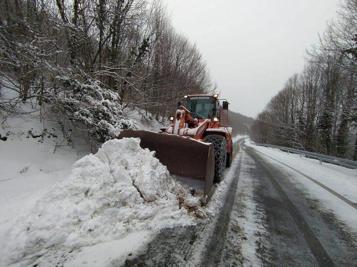 Sakarya, Kocaeli, Karabük ve Bolu'da kar etkili oluyor G2