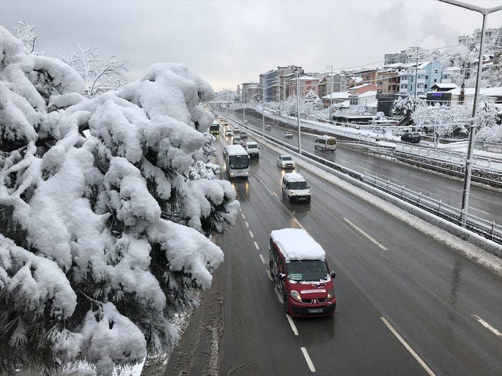 Sakarya, Kocaeli, Karabük ve Bolu'da kar etkili oluyor G4