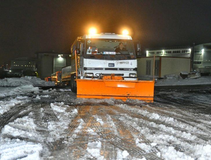Esenyurt’ta kışla mücadele ekiplerinin çalışmaları devam ediyor G1