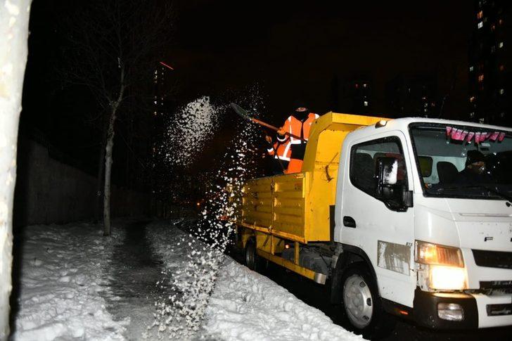 Esenyurt’ta kışla mücadele ekiplerinin çalışmaları devam ediyor G2