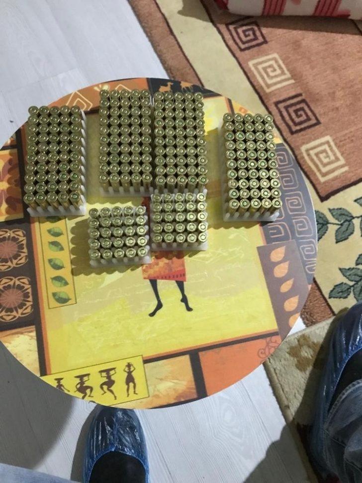 Yasa dışı silah ve mühimmat ticareti yapan suç örgütüne operasyon: 40 gözaltı G4