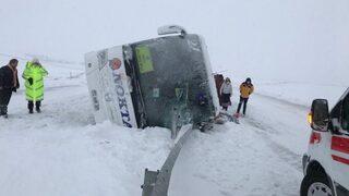 Fatsa Belediyespor otobüsü Kırıkkale'de kaza yaptı